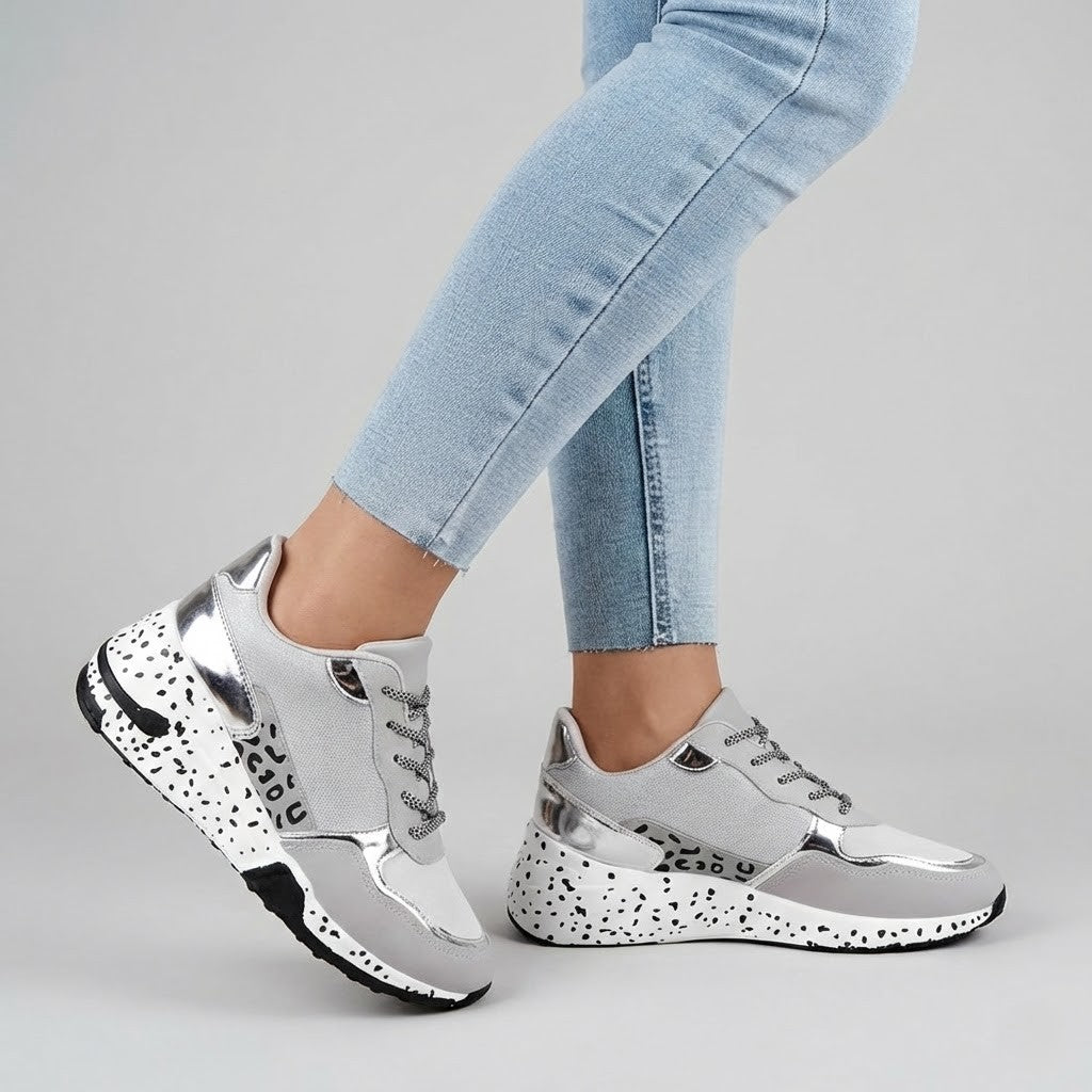 Weißen Sneakers